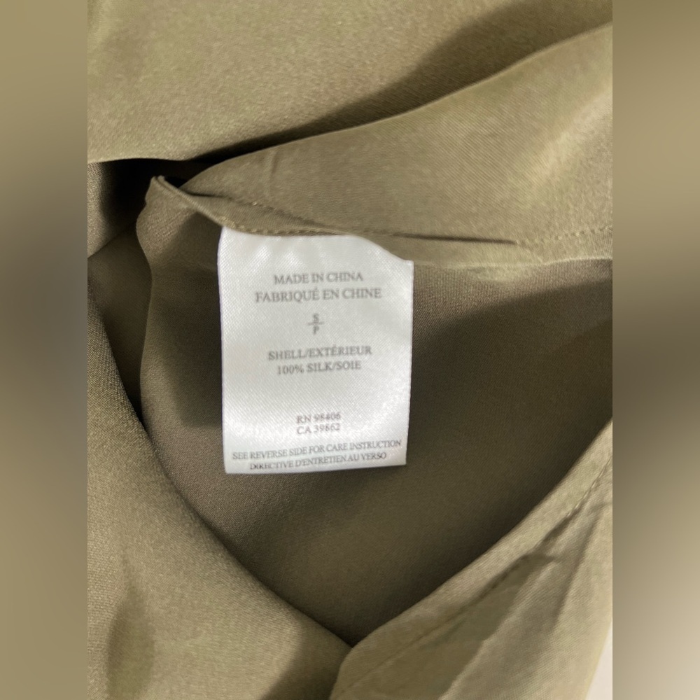 Theory‎ 100% Silk Military Zipper Pocket Olive Green Quiet Luxury Blouse Small - Picture 6 of 10